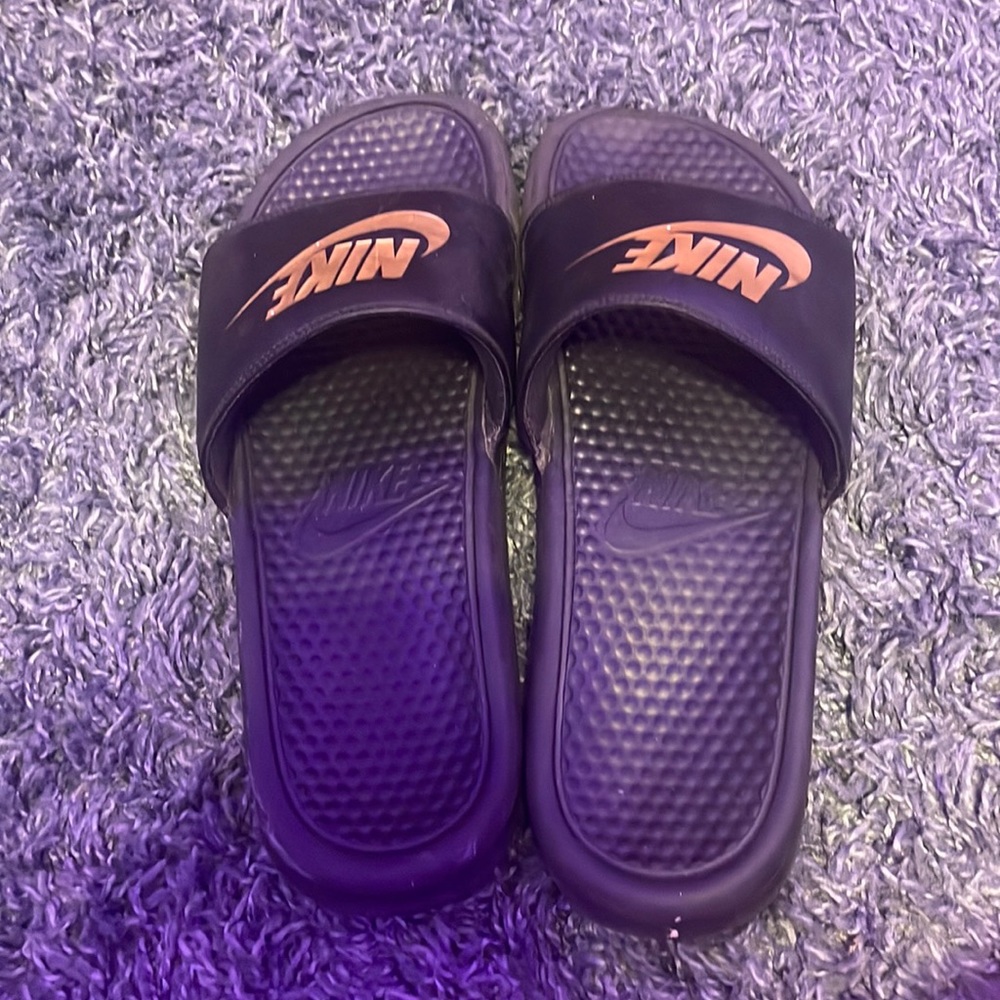 Nike slides